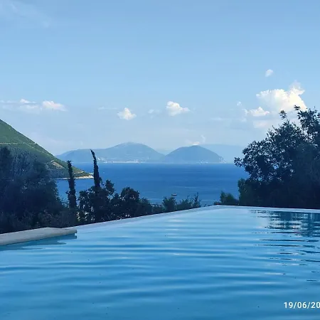 Villa Calionas *